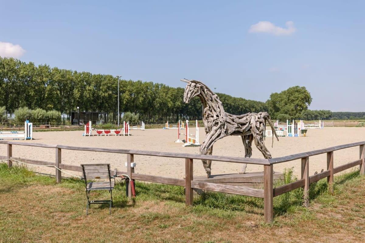 Huswell - Nadia - Family Room At Ranch "De Blauwe Zaal" บรูจส์ ภายนอก รูปภาพ