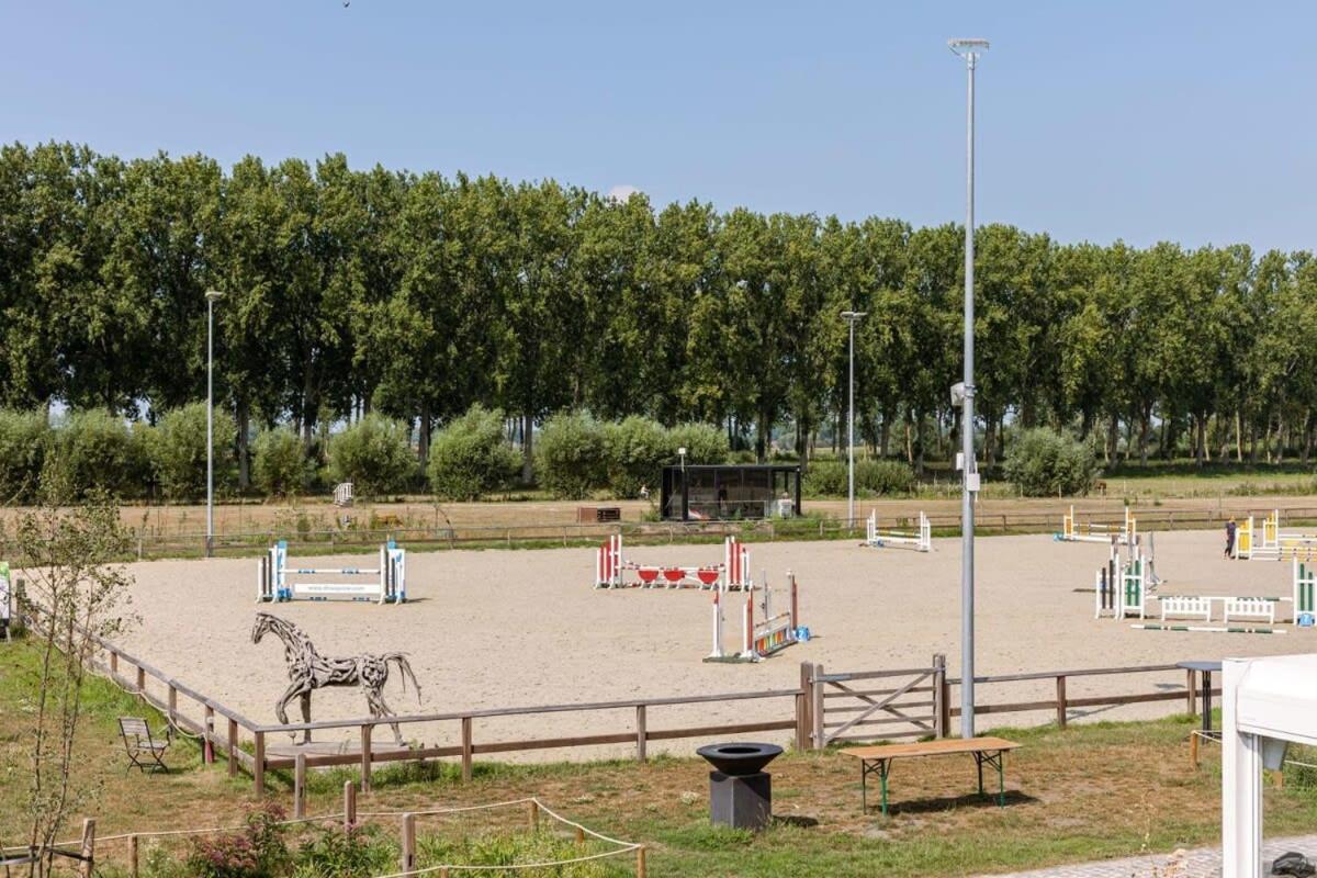 Huswell - Nadia - Family Room At Ranch "De Blauwe Zaal" บรูจส์ ภายนอก รูปภาพ